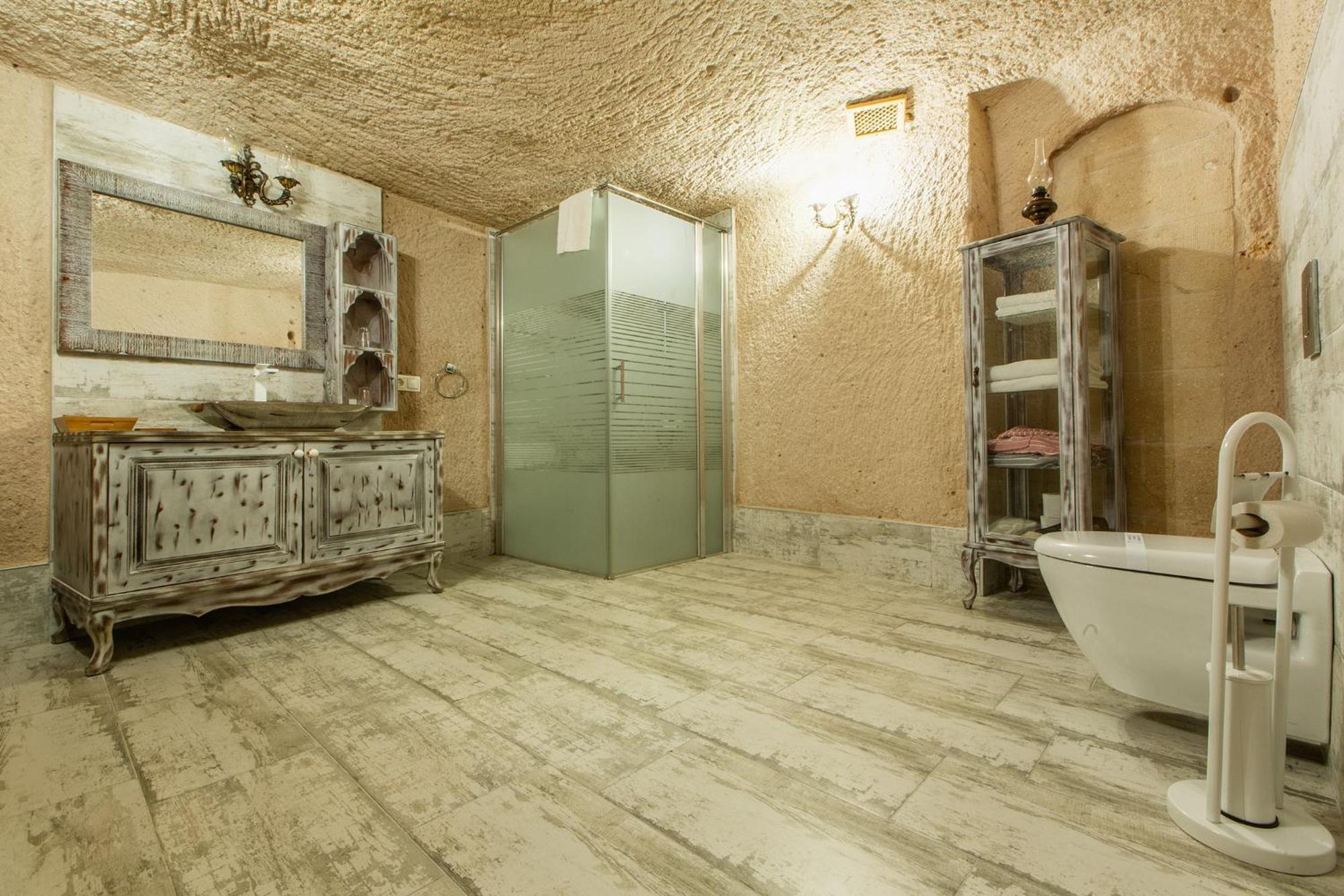 Karlik Cave Suite Cappadocia Ючхисар Екстериор снимка