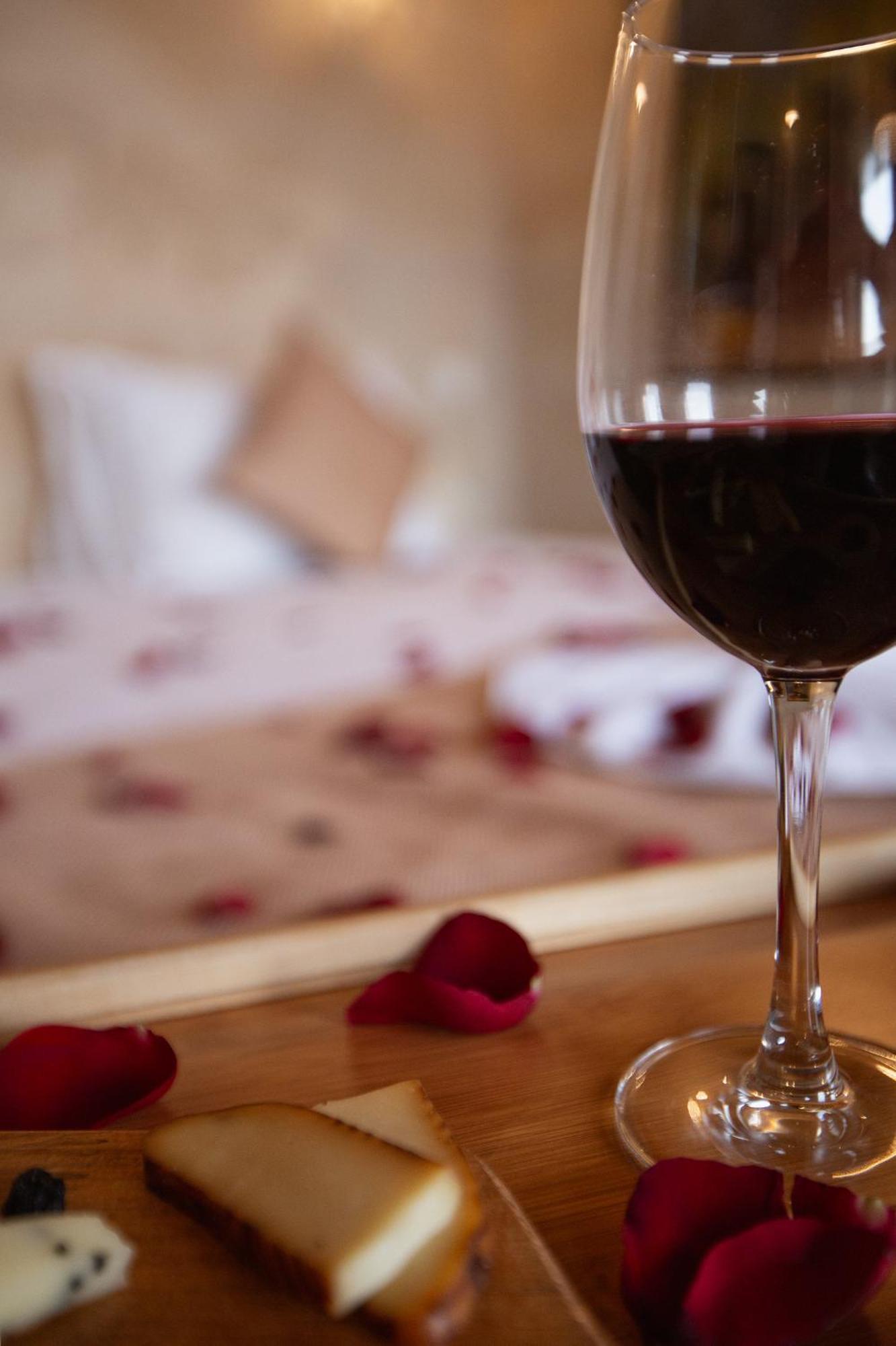 Karlik Cave Suite Cappadocia Ючхисар Екстериор снимка