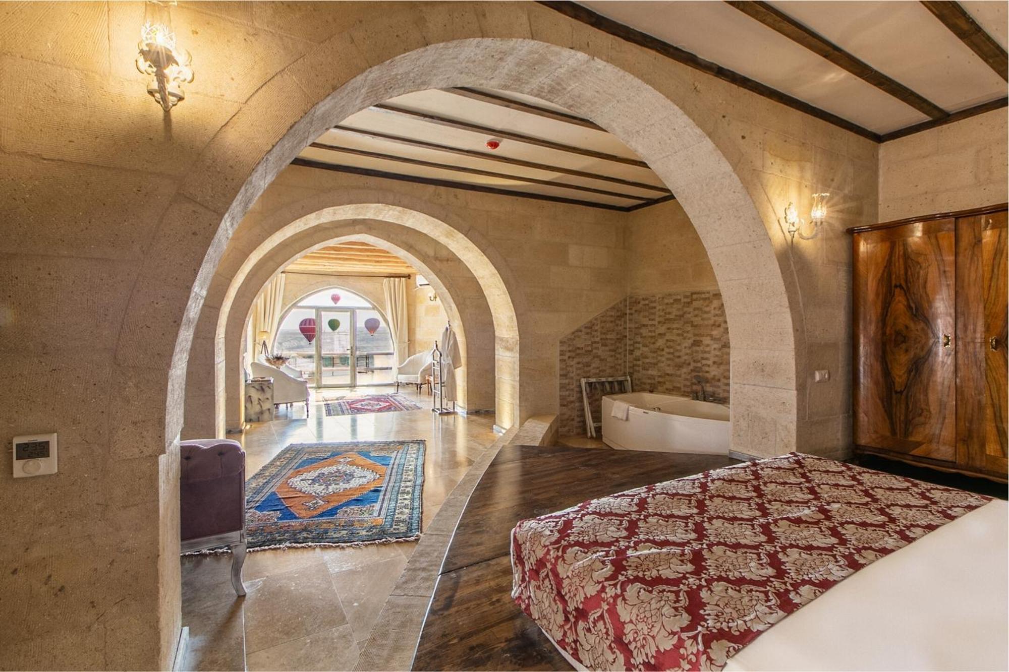 Karlik Cave Suite Cappadocia Ючхисар Екстериор снимка