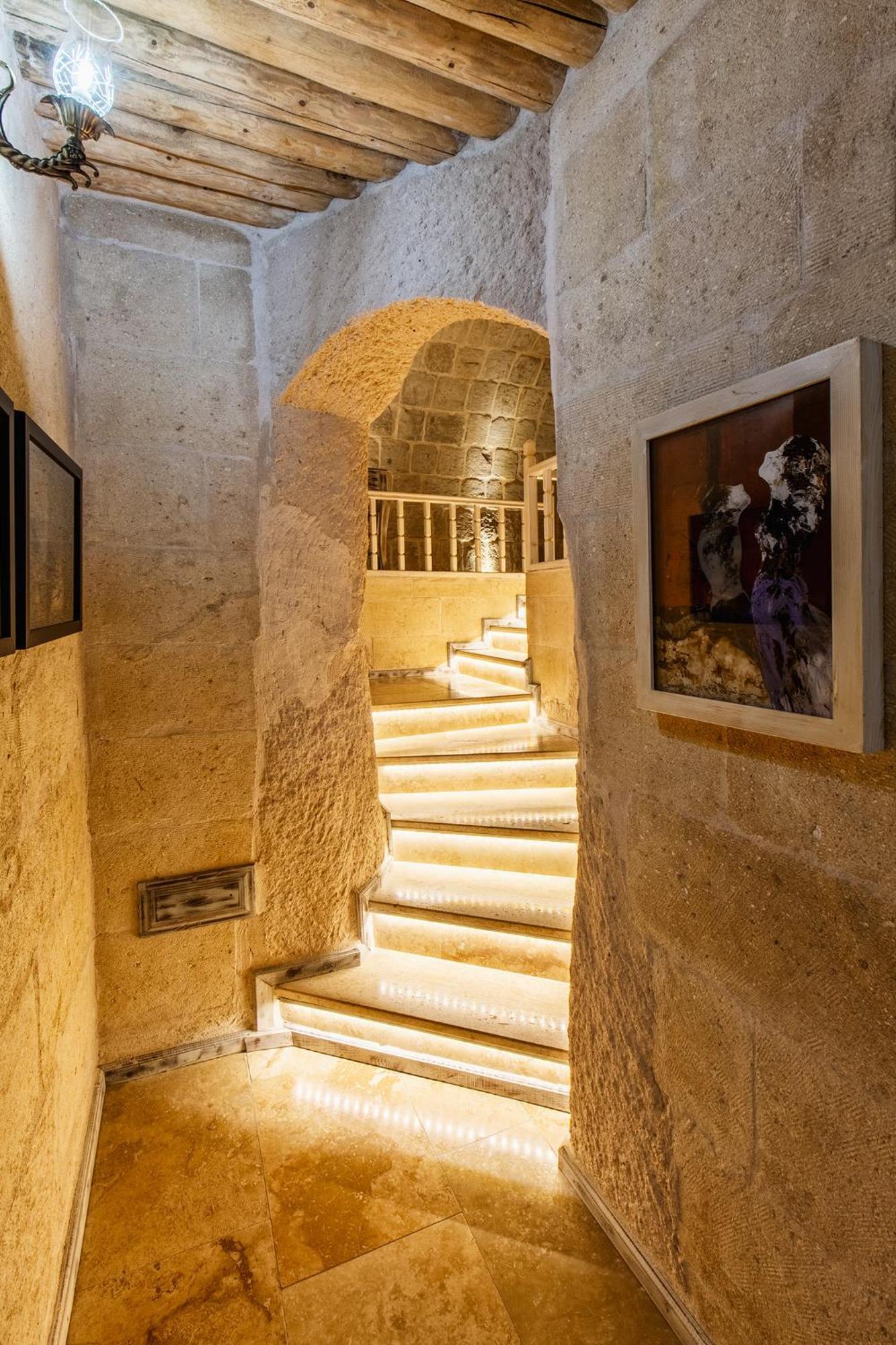 Karlik Cave Suite Cappadocia Ючхисар Екстериор снимка