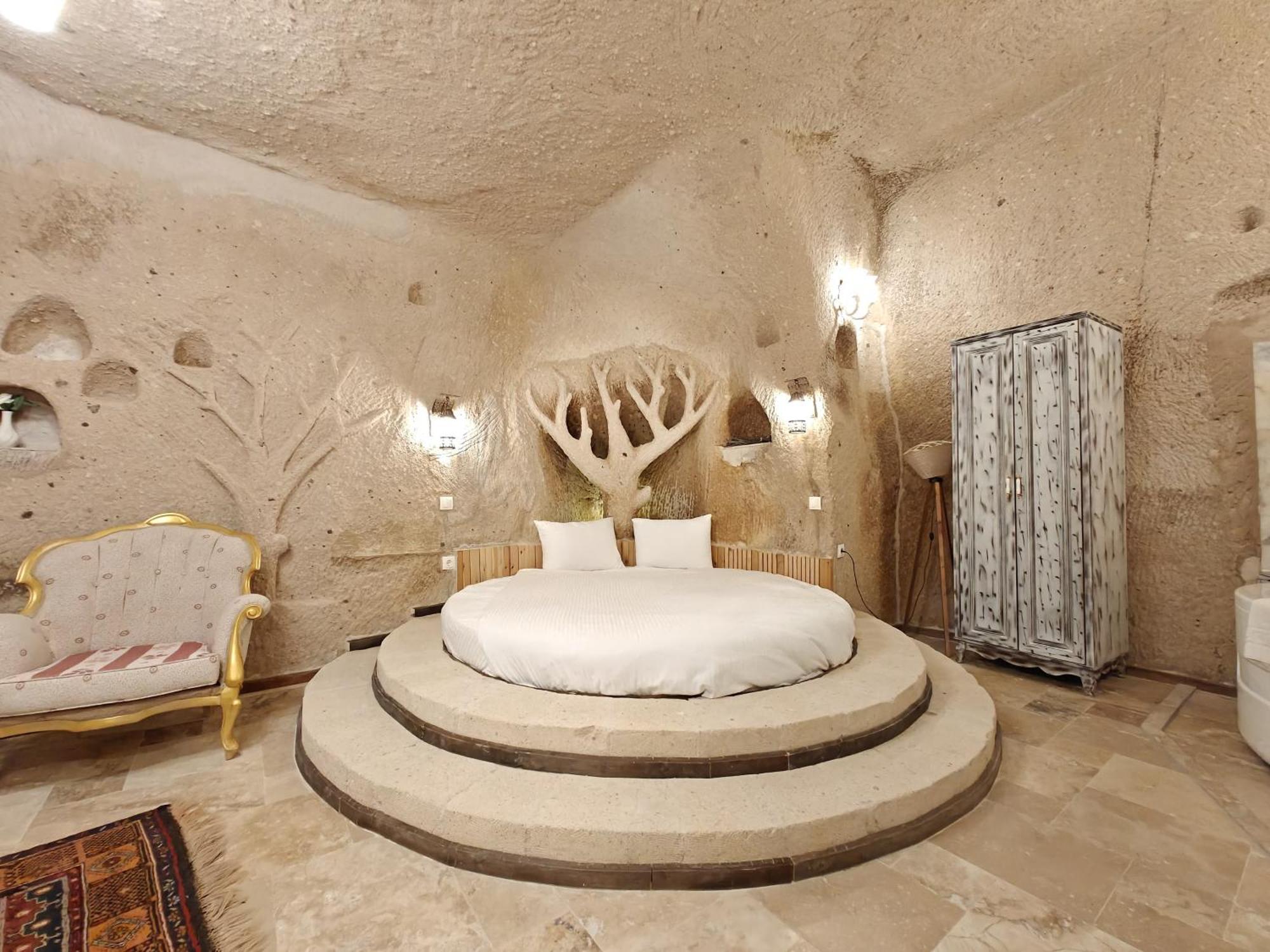 Karlik Cave Suite Cappadocia Ючхисар Екстериор снимка
