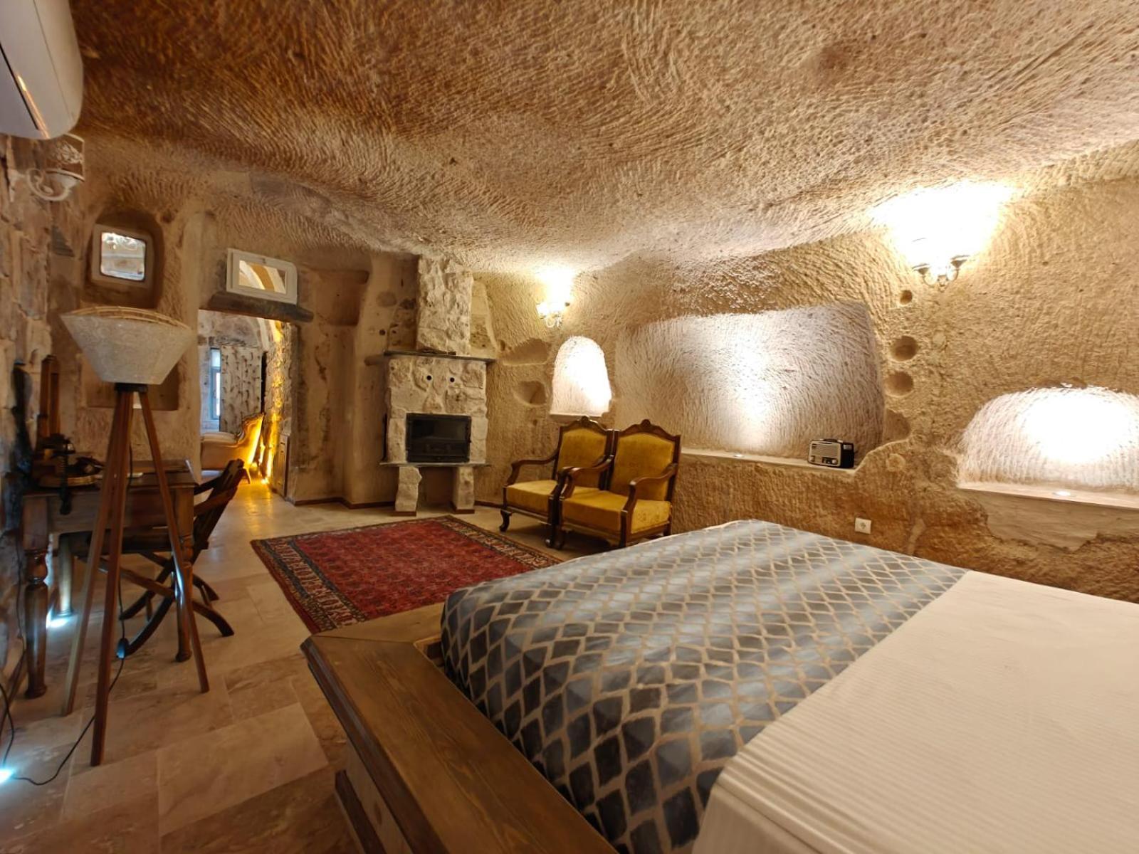 Karlik Cave Suite Cappadocia Ючхисар Екстериор снимка