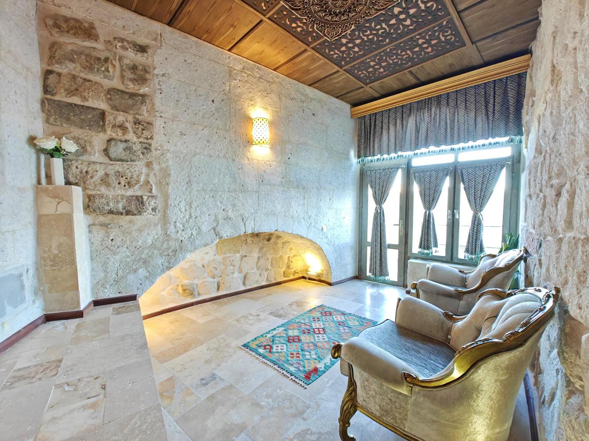Karlik Cave Suite Cappadocia Ючхисар Екстериор снимка